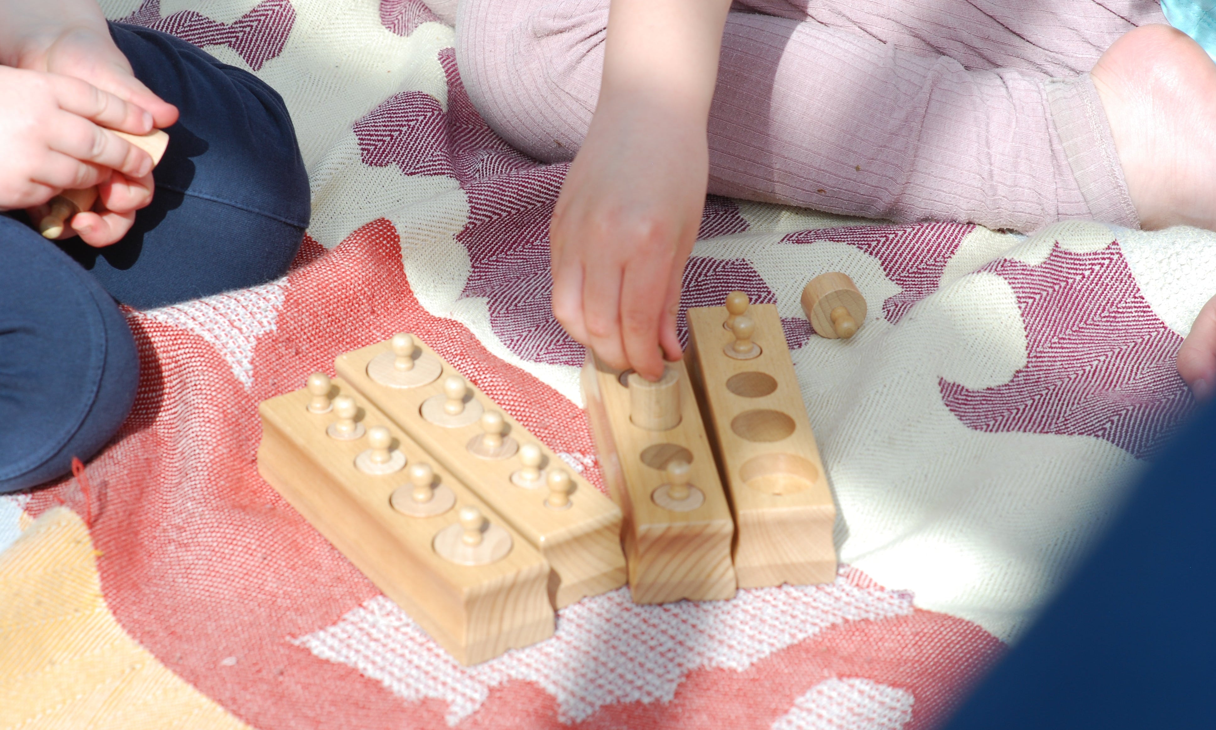 Montessori læringsmateriell | Lær med sansene