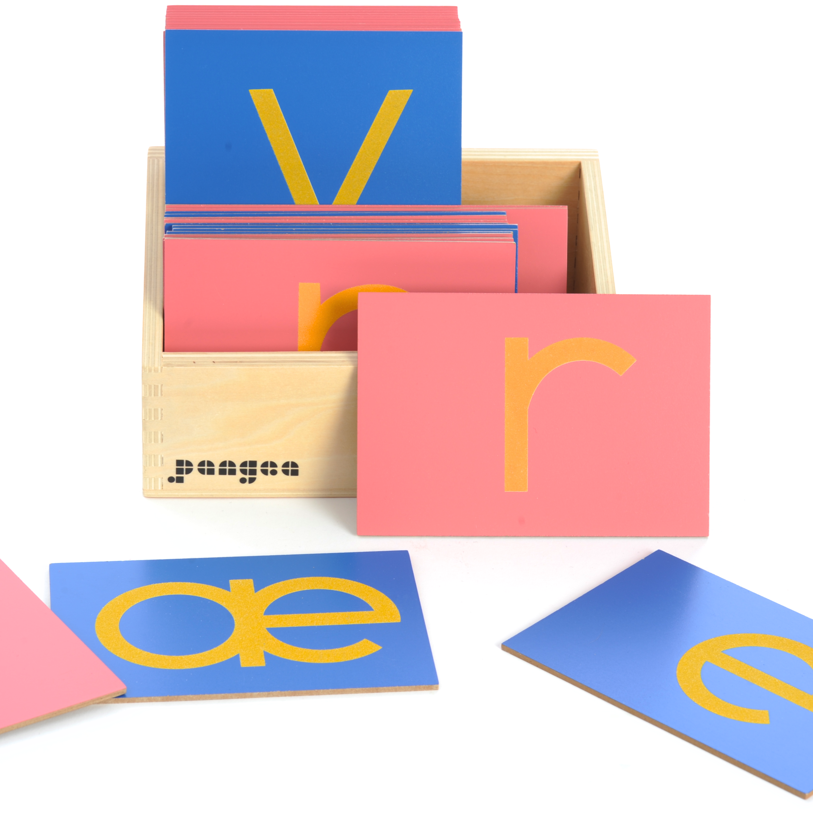 Montessori sandpapirbokstver med norsk alfabet. Barn fra 3 år